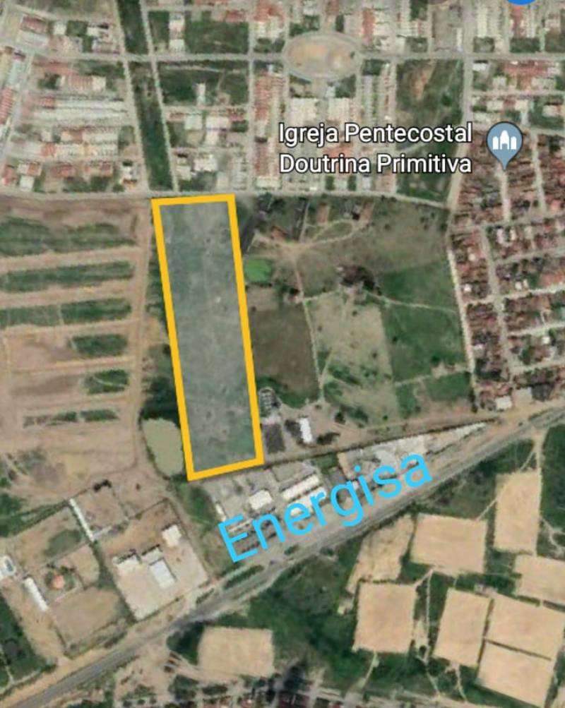 Terreno de frente ao colégio Motiva no catole