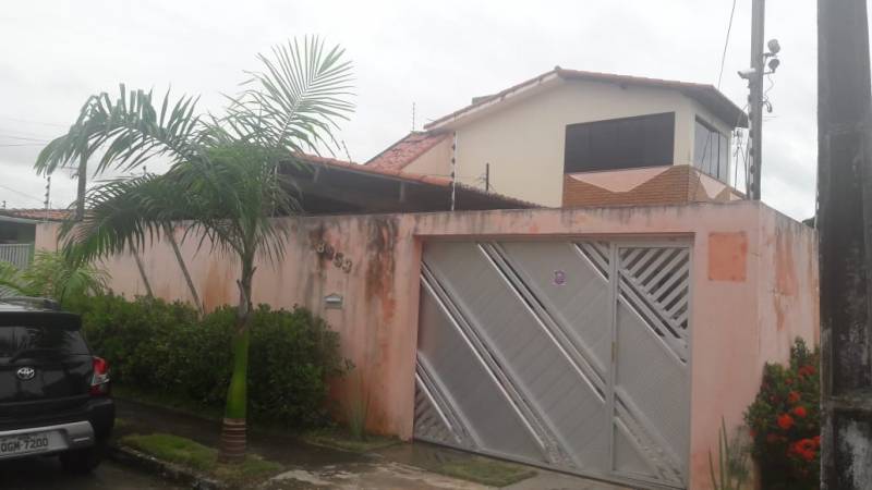 CASA LOCALIZADA EM PONTA NEGRA NATAL