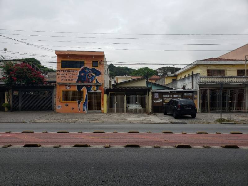 CASA NA AVENIDA MINISTRO PETRONIO PORTELA