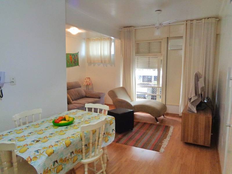 Apartamento Com 1 Dormitório + Dependências, 52 m², 1 Vaga De Garagem