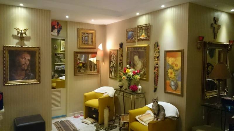 LINDO APARTAMENTO COM VARANDA