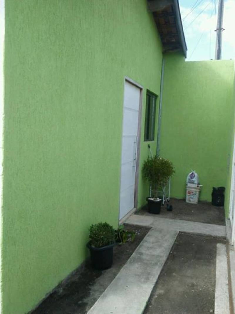 Casa - Possivel Dividir em Duas