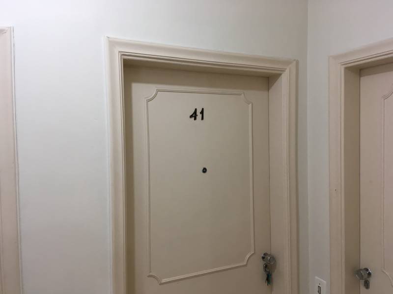 (vende-se apartamento no guaruja)