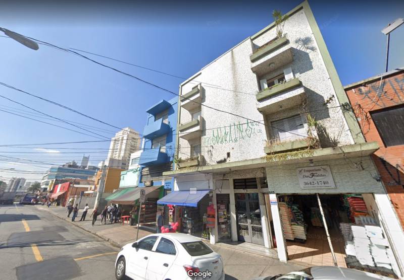 Vendo Apto, 2 dms, 0 vaga, no coração da Lapa em S Paulo. Bom preço. Financia. Visite!