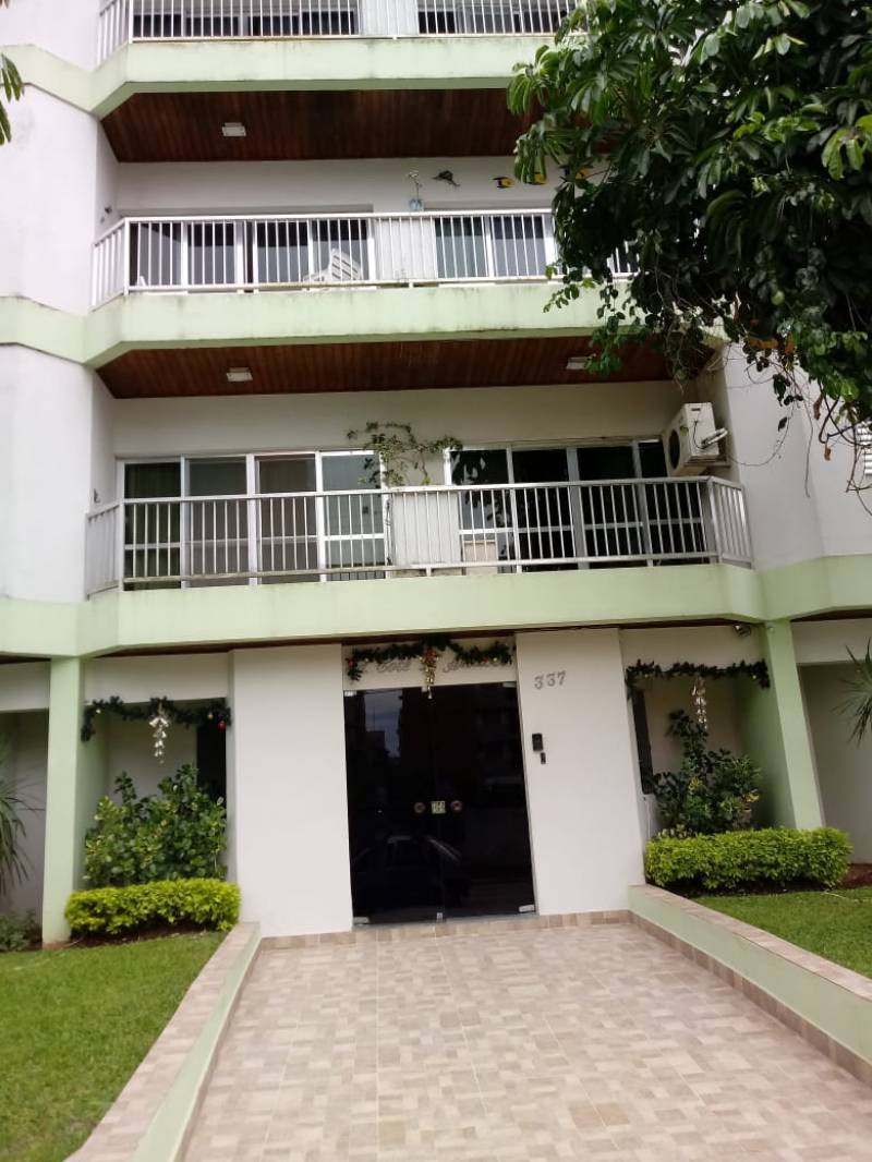 (vende-se apartamento no Guarujá)