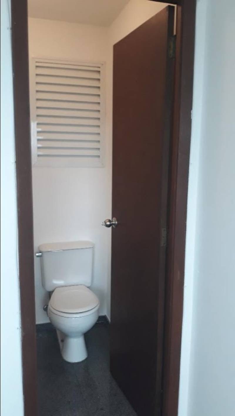 Conjunto comercial reformado para locação na Vila Progredior