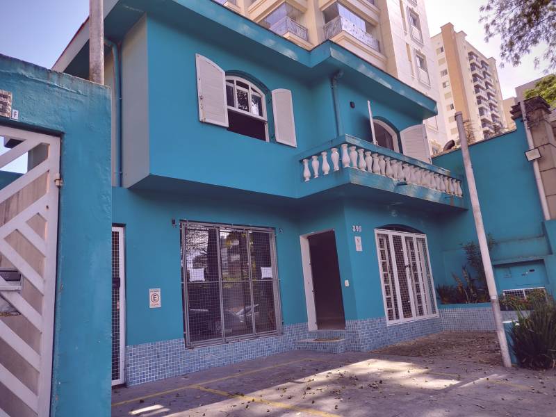Imóvel Comercial para Alugar, 200 m² por R$ 5.500/Mês