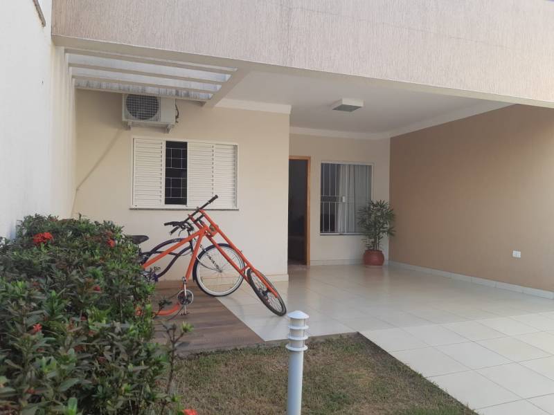 OPORTUNIDADE INCRÍVEL PARA MORAR OU INVESTIR