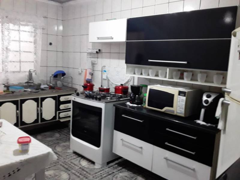 casa com 4 dormitorios