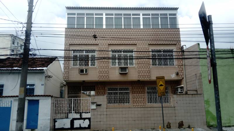 vendo Apartamento duplex tipo casa com 7 quartos, 200m2
