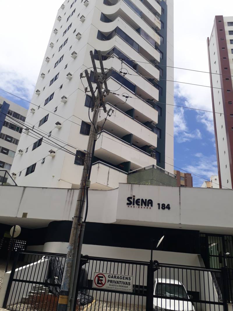Locação de cobertura com 2 quartos, armários na Pituba