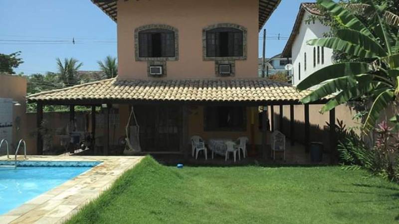 Casa Duplex Colonial em Condomínio Fechado